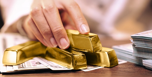 Billionaires Banking on Gold